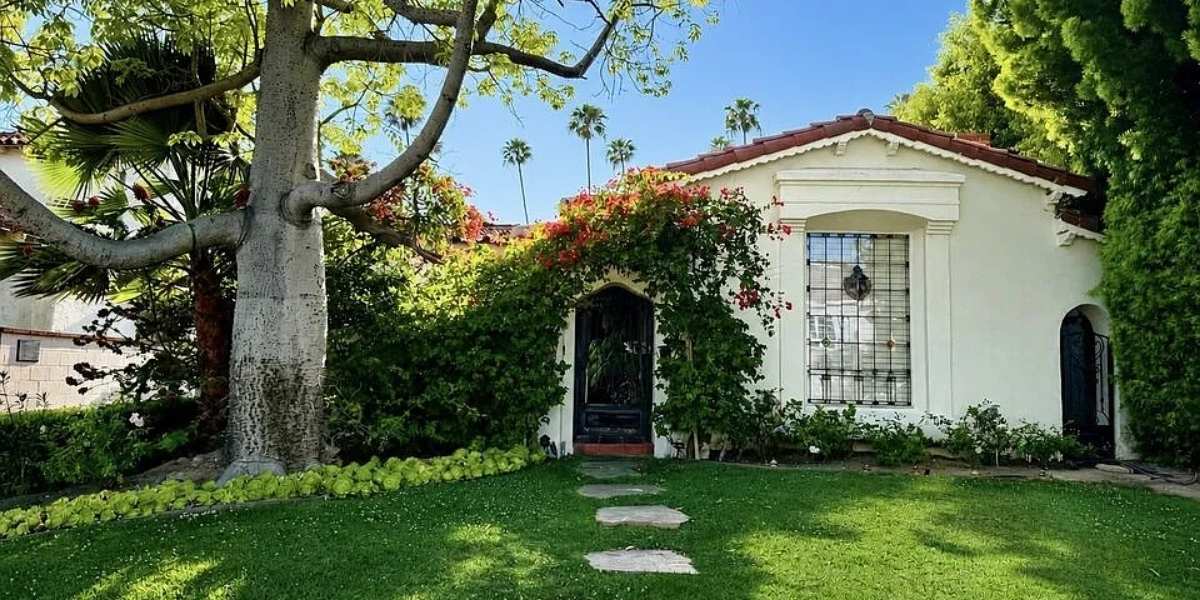 315 N Wetherly Drive in Beverly Hills